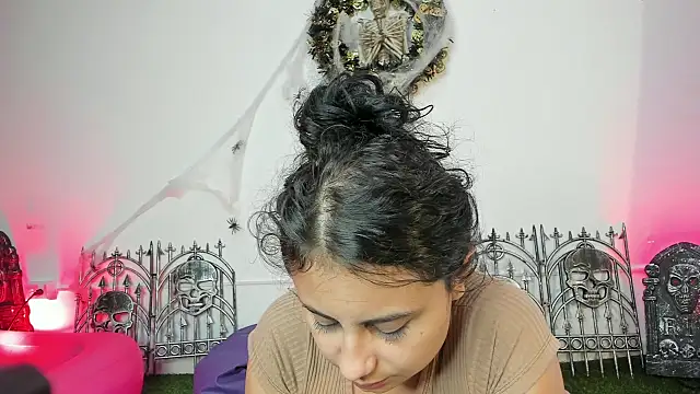 Snapshot of AbbyTaylorr chatting on October 2025 02:11:01 AM AbbyTaylorr online show from October 2025 02:11:01 AM