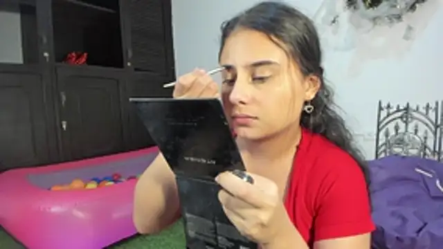 Snapshot of AbbyTaylorr chatting on October 2025 01:28:01 AM AbbyTaylorr online show from October 2025 01:28:01 AM