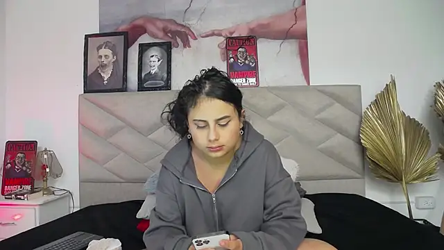 Snapshot of AbbyTaylorr chatting on October 2025 03:02:02 PM AbbyTaylorr online show from October 2025 03:02:02 PM