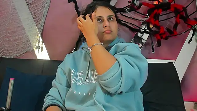 Snapshot of AbbyTaylorr chatting on October 2025 03:19:01 AM AbbyTaylorr online show from October 2025 03:19:01 AM