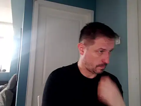 Snapshot of MisterFaithRO chatting on April 2026 02:05:01 PM MisterFaithRO online show from April 2026 02:05:01 PM
