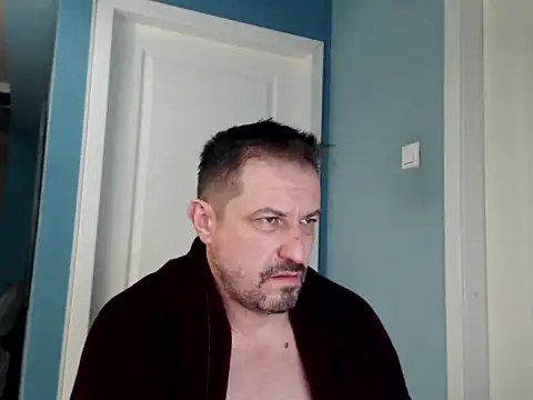 Snapshot of MisterFaithRO chatting on April 2026 06:10:01 PM MisterFaithRO online show from April 2026 06:10:01 PM
