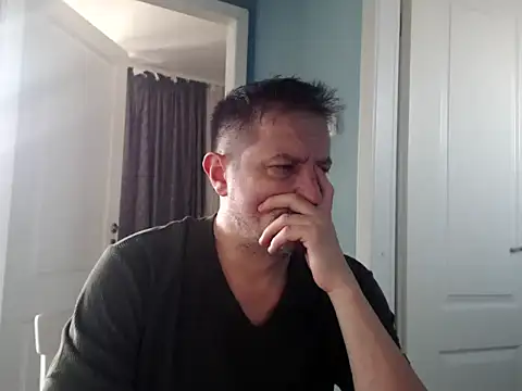 Snapshot of MisterFaithRO chatting on April 2026 12:08:02 PM MisterFaithRO online show from April 2026 12:08:02 PM