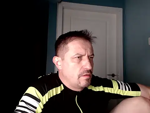 Snapshot of MisterFaithRO chatting on April 2026 09:39:01 PM MisterFaithRO online show from April 2026 09:39:01 PM