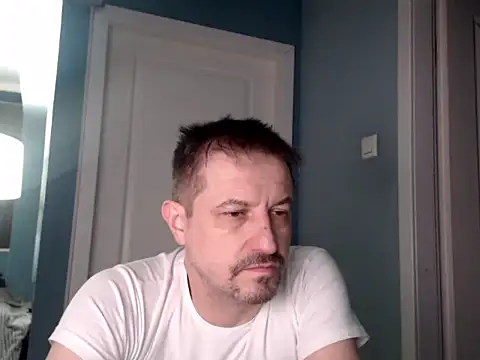 Snapshot of MisterFaithRO chatting on April 2026 09:34:01 PM MisterFaithRO online show from April 2026 09:34:01 PM
