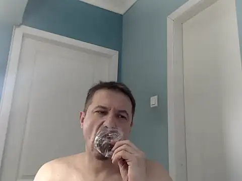 Snapshot of MisterFaithRO chatting on May 2026 01:41:01 PM MisterFaithRO online show from May 2026 01:41:01 PM