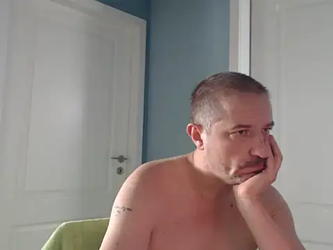 Snapshot of MisterFaithRO chatting on June 2026 11:08:02 AM MisterFaithRO online show from June 2026 11:08:02 AM