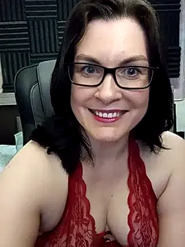 DesreRose online show from April 2026 11:57:02 PM
