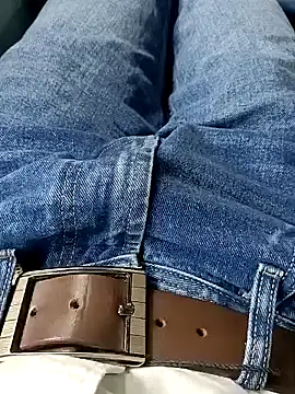 Snapshot of Babyucum4me chatting on December 2024 08:11:02 AM Babyucum4me online show from December 2024 08:11:02 AM