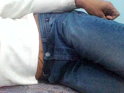 Snapshot of Babyucum4me chatting on December 2024 08:36:01 PM Babyucum4me online show from December 2024 08:36:01 PM