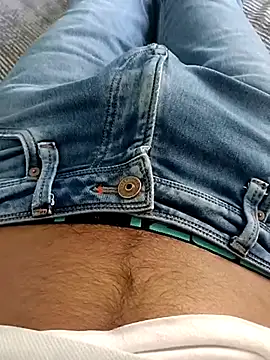 Snapshot of Babyucum4me chatting on March 2025 04:26:01 AM Babyucum4me online show from March 2025 04:26:01 AM