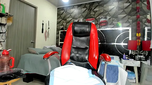 alexa fiore01 online show from April 2026 08:56:01 PM