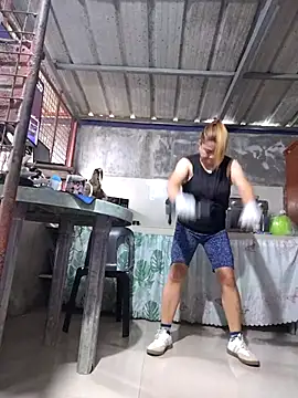 Kariebabe online show from October 2025 12:41:02 AM