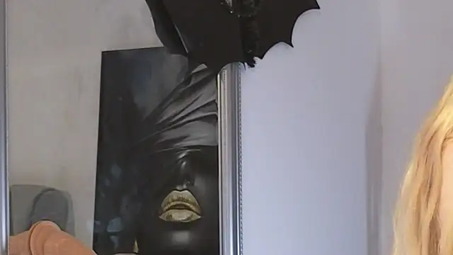 JuliaJuliette online show from October 2025 01:20:02 AM