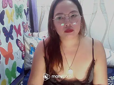 BURBERRY69 online show from October 2025 01:25:02 AM