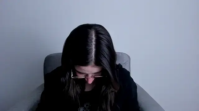 HazelKush online show from November 2025 09:41:02 PM