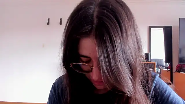 HazelKush online show from January 2026 02:10:01 PM