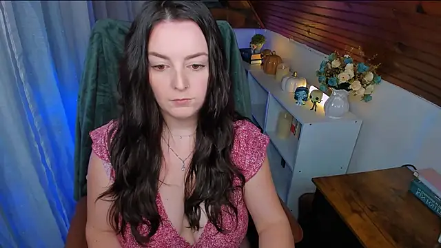 ErinMarshall online show from November 2025 03:34:01 PM