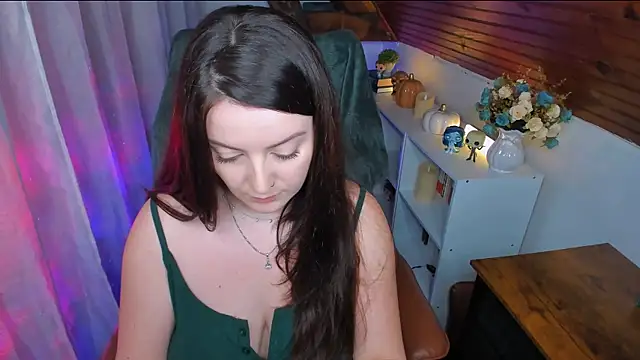 ErinMarshall online show from December 2025 05:19:02 PM