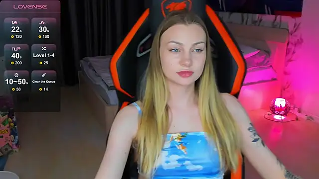BiMolly online show from May 2026 10:16:02 PM