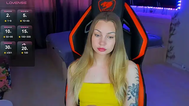 BiMolly online show from July 2026 01:37:01 PM