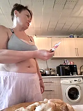  lady red  online show from March 2025 02:07:01 PM