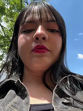 Elle online show from January 2025 05:13:01 PM