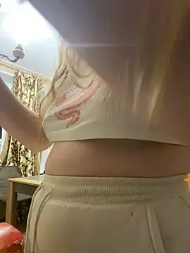 Snapshot of -MimmiLissa- chatting on January 2025 11:15:01 PM -MimmiLissa- online show from January 2025 11:15:01 PM