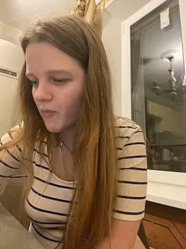 Snapshot of -MimmiLissa- chatting on February 2025 06:08:02 PM -MimmiLissa- online show from February 2025 06:08:02 PM