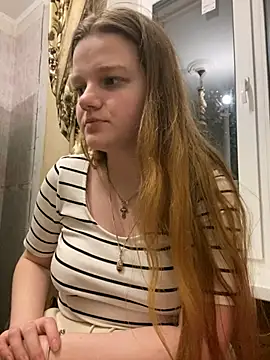 Snapshot of -MimmiLissa- chatting on February 2025 09:13:01 PM -MimmiLissa- online show from February 2025 09:13:01 PM