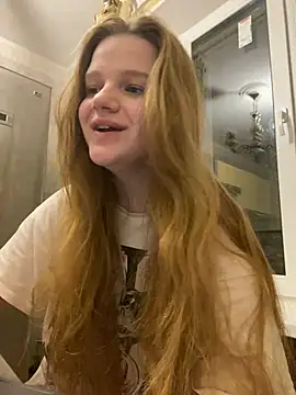 Snapshot of -MimmiLissa- chatting on March 2025 07:21:02 PM -MimmiLissa- online show from March 2025 07:21:02 PM