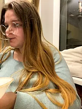 Snapshot of -MimmiLissa- chatting on January 2026 02:37:01 AM -MimmiLissa- online show from January 2026 02:37:01 AM