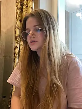 Snapshot of -MimmiLissa- chatting on February 2026 01:55:01 PM -MimmiLissa- online show from February 2026 01:55:01 PM