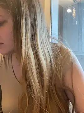 Snapshot of -MimmiLissa- chatting on April 2026 01:23:02 PM -MimmiLissa- online show from April 2026 01:23:02 PM