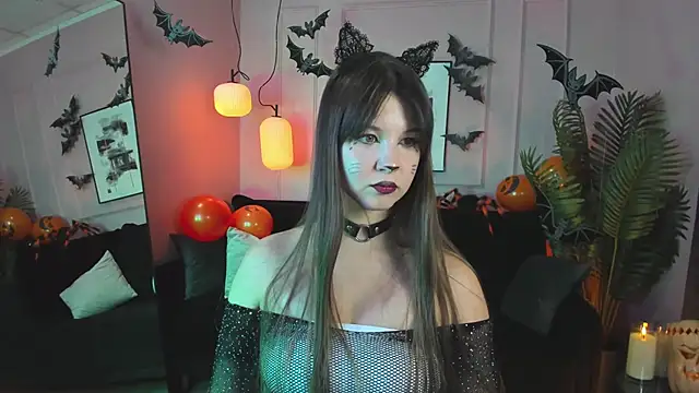 ElizaMild online show from October 2025 01:34:01 PM