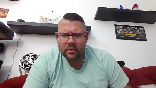 Snapshot of sexykevin17cm chatting on November 2025 11:48:02 PM sexykevin17cm online show from November 2025 11:48:02 PM