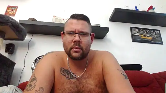 Snapshot of sexykevin17cm chatting on November 2025 02:40:02 PM sexykevin17cm online show from November 2025 02:40:02 PM