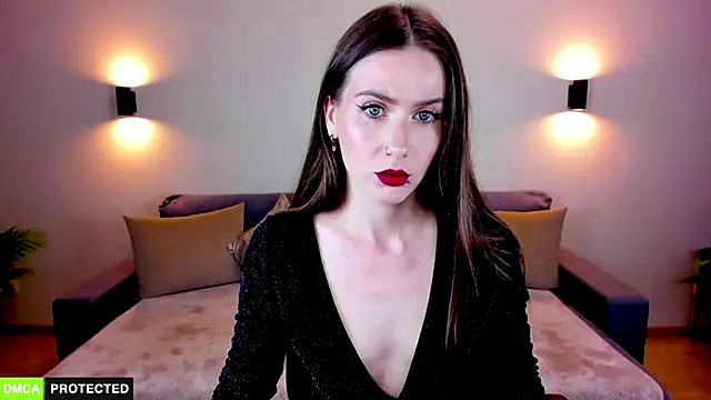 TheWoman   online show from December 2025 07:11:02 PM