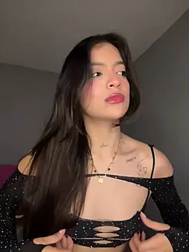 Snapshot of Sammy_pink chatting on March 2025 04:50:02 AM Sammy pink online show from March 2025 04:50:02 AM