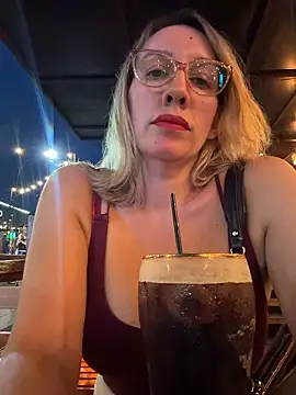 Gatitacarlita online show from January 2026 11:07:01 PM