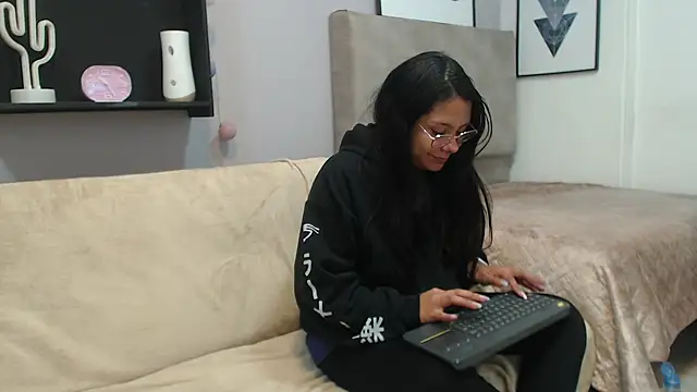 valevicious online show from February 2025 05:36:01 PM