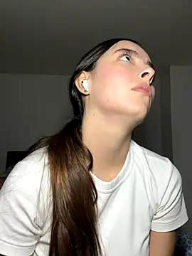 swrennn19 online show from October 2025 10:50:02 PM