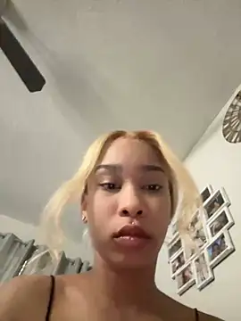 nikkiibabby online show from December 2024 09:54:01 PM