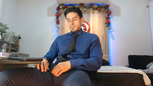 Andrew 4  online show from December 2025 05:16:01 AM