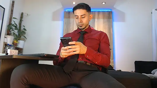 Andrew 4  online show from March 2026 02:18:01 AM