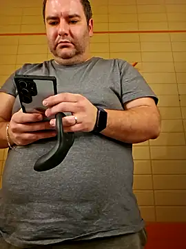 Snapshot of Andrew1900529 chatting on January 2025 02:02:02 PM Andrew1900529 online show from January 2025 02:02:02 PM