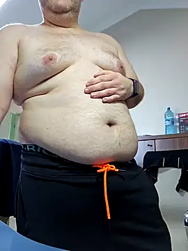 Snapshot of Andrew1900529 chatting on January 2025 01:42:01 PM Andrew1900529 online show from January 2025 01:42:01 PM