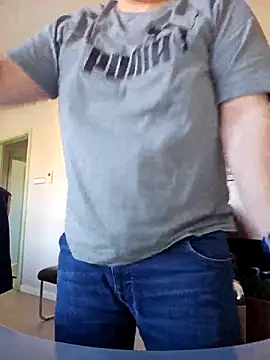 Snapshot of Andrew1900529 chatting on February 2025 01:22:01 PM Andrew1900529 online show from February 2025 01:22:01 PM