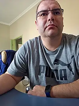 Snapshot of Andrew1900529 chatting on March 2025 10:05:02 AM Andrew1900529 online show from March 2025 10:05:02 AM