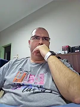 Snapshot of Andrew1900529 chatting on November 2025 06:36:02 AM Andrew1900529 online show from November 2025 06:36:02 AM